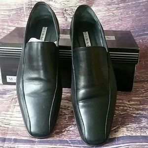 Mirage Men's slip-on black dress shoes size 8.5